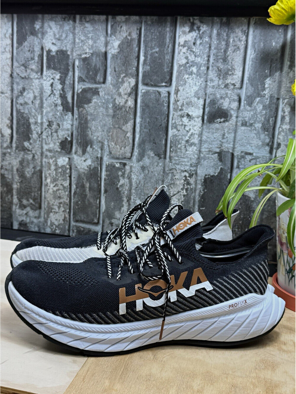 HOKA Men's Black/White Colorblock Low Top Lace-Up Athletic Sneaker Sports